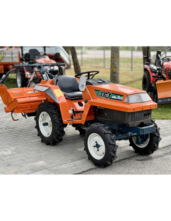✅ NOVITA! Kubota XB1 - Trattore Compatto Giapponese in vendita con Arco di Protezione, 100% Ricondizionato e Tagliandato, 3 Cilindri 4x4 Diesel - Gommatto Nuovo, Garanzia Inclusa, Consegna in tutta Italia. 2 Pezzi Disponibili